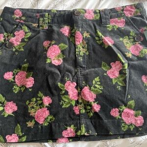 Rose mini skirt